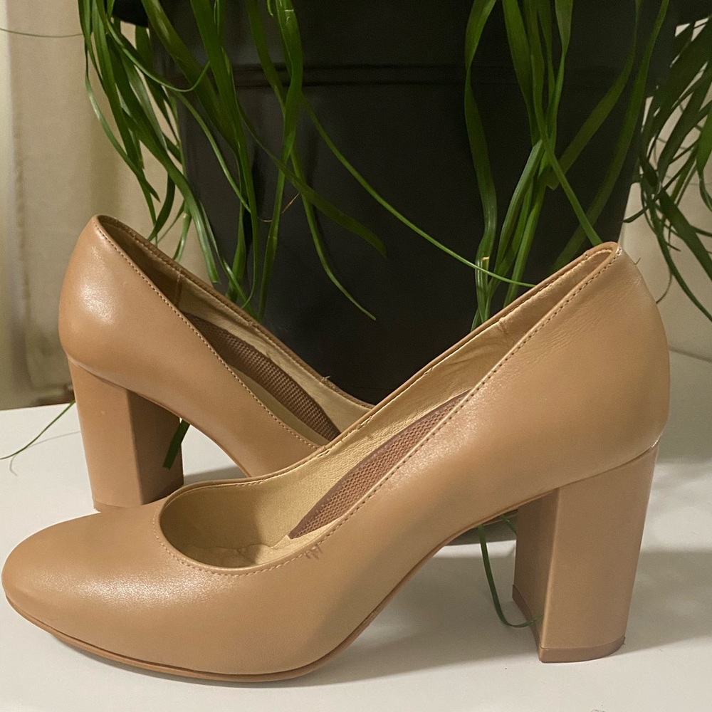 Walking Cradles Pumps